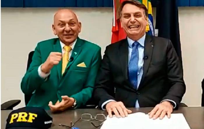 A Postagem Apoiador De Bolsonaro Luciano Hang Chama Aux Lio Brasil