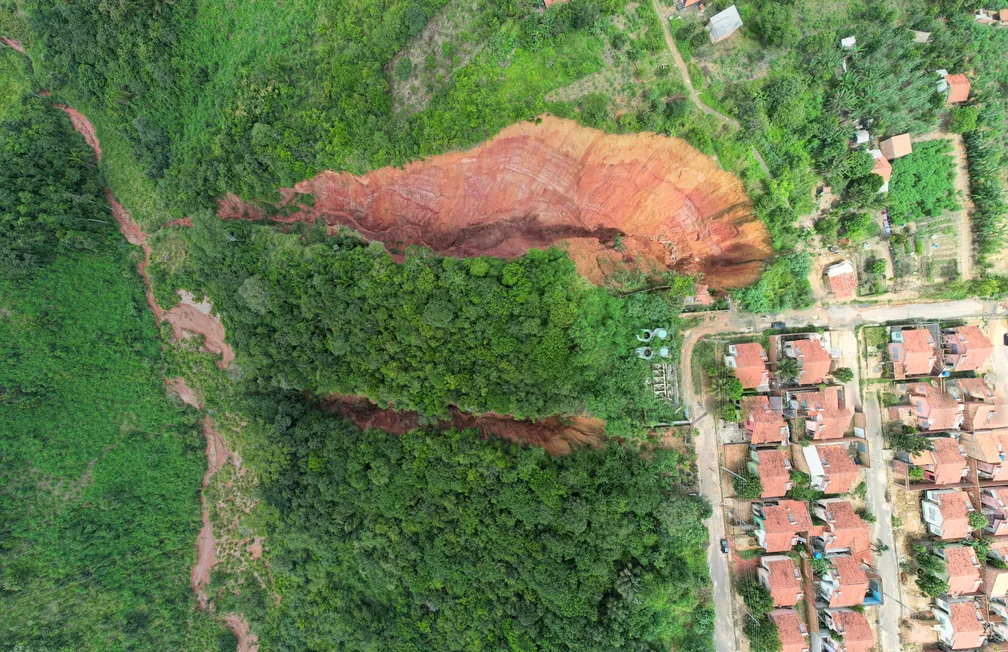 A Postagem Vídeo de drone mostra cidade do Maranhão que corre risco