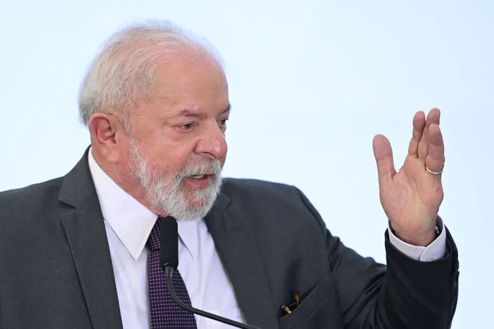 A Postagem Lula Volta A Criticar Taxa De Juros Do Bc Escorchante